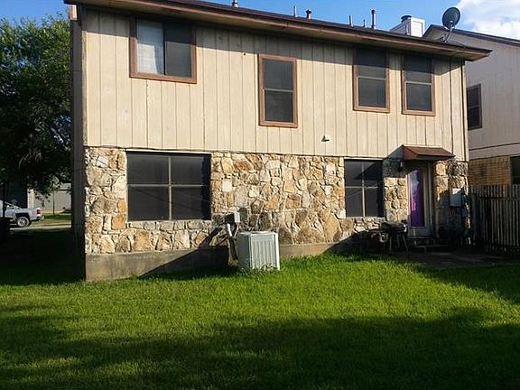 4th image of 908 Crieff Cross Dr