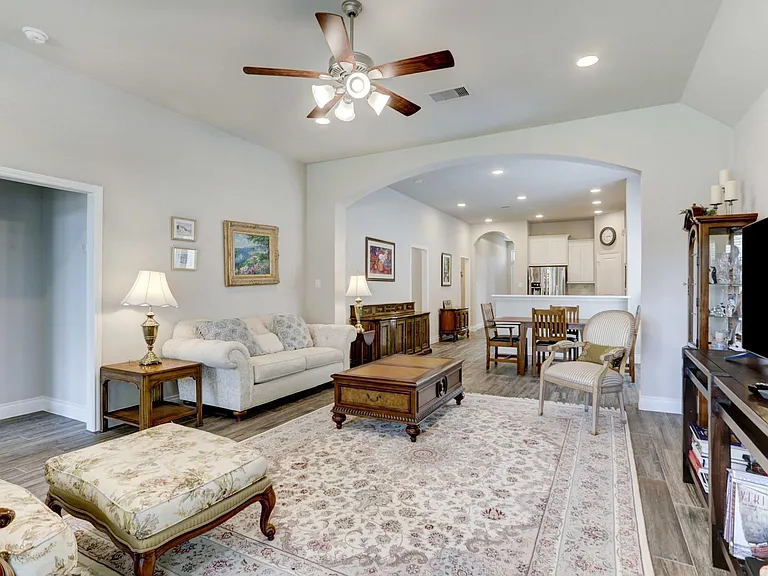 8126 Silverspot Ln — Photo 23