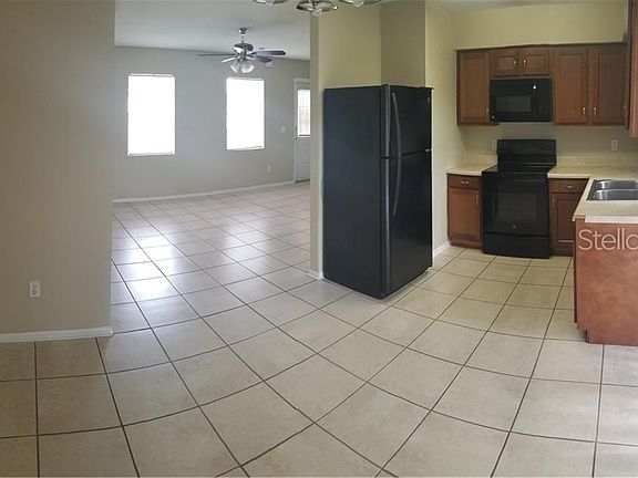 3rd image of 8421 Quisqualis Dr