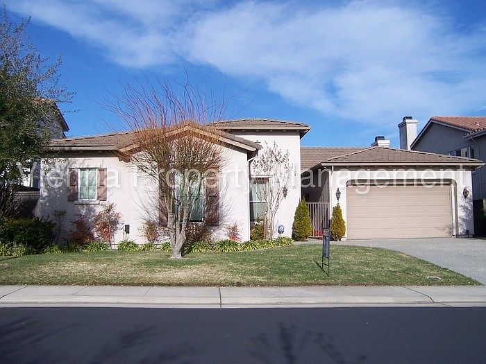 1st image of 1720 Grey Owl Cir