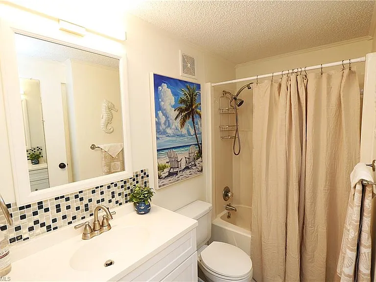 611 Palm Ave #F-30 — Photo 18