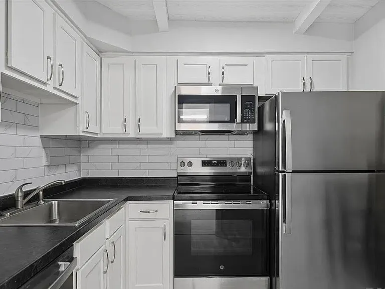 6600 S Frontage St #209 — Photo 4