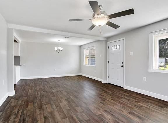 3rd image of 914 Avenue A