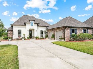 132 Chemet Rd, Youngsville, LA 70592