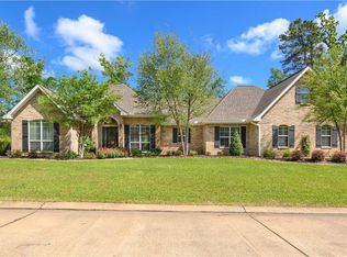 1430 Lake Dr, Woodworth, LA 71485