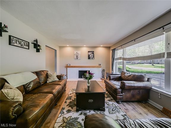 3rd image of 5308 Orchard Park Dr