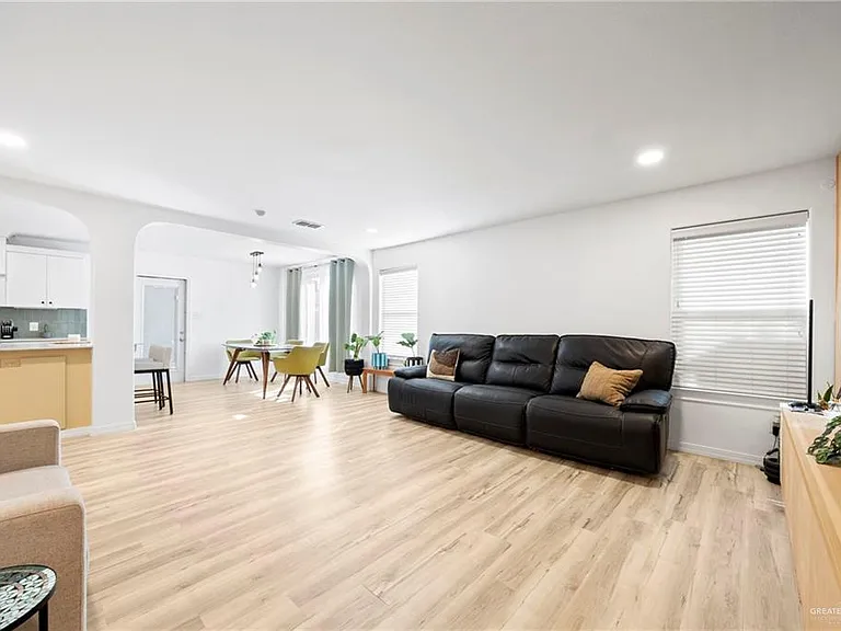 3719 Alvarado St — Photo 3