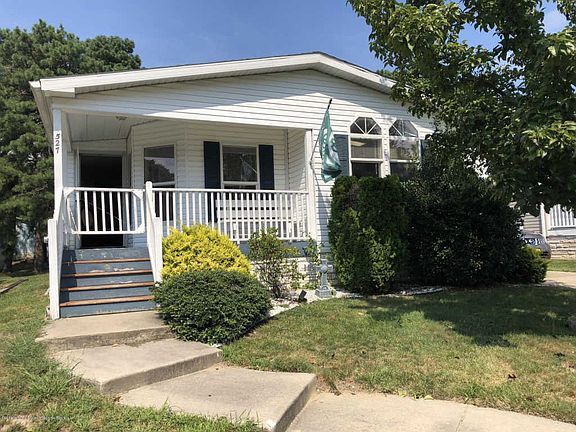 2nd image of 527 Momosa Dr