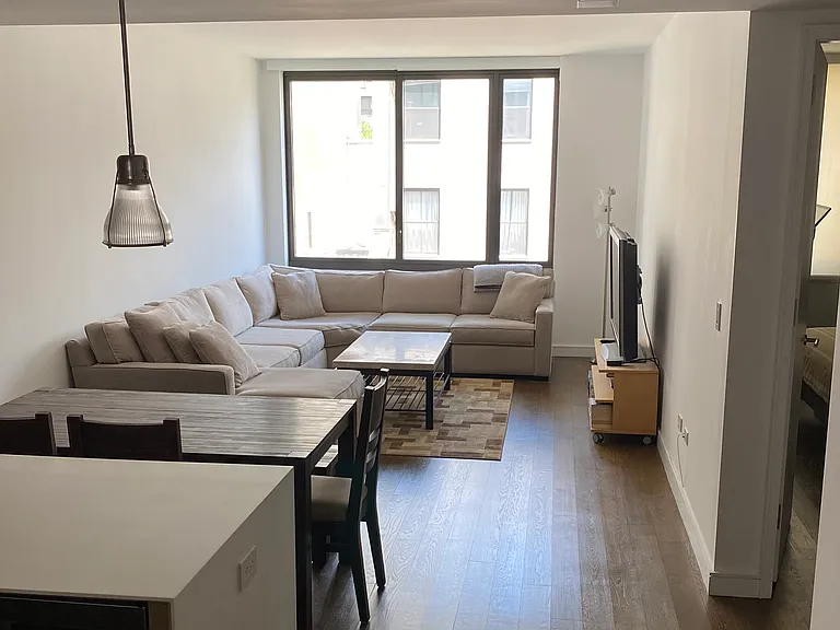 211 E 13th St #4J — Photo 1