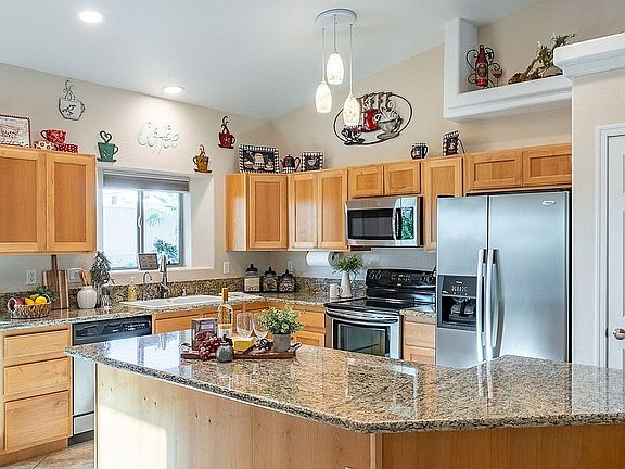 Gorgeous Granite Kitchen