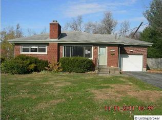 1097 Forest View Dr, Louisville, KY 40219