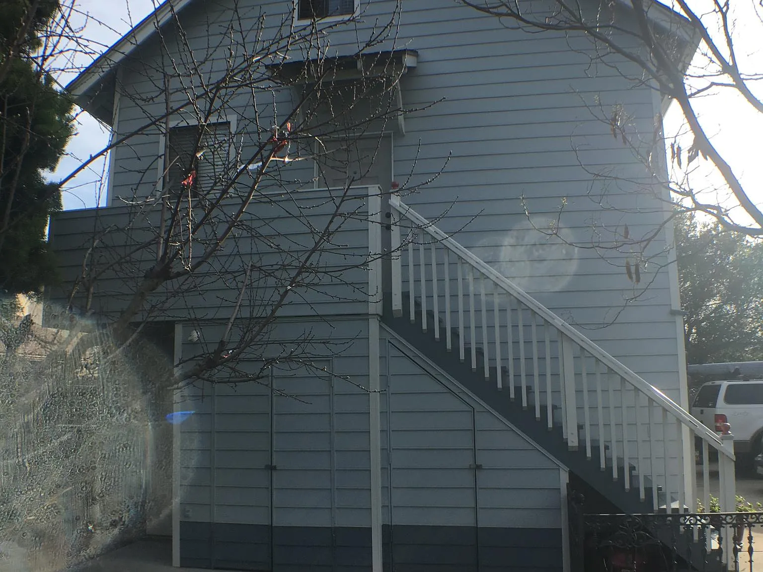 457 Islay St — Photo 2