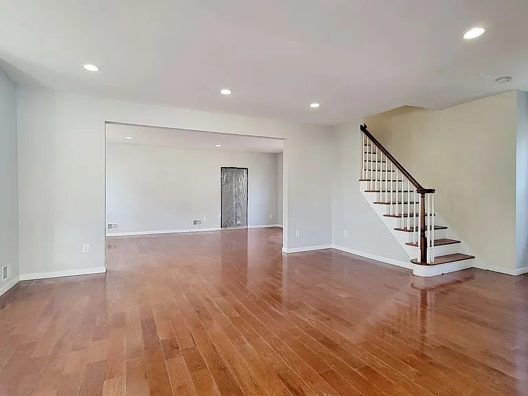 96 Westside Ave — Photo 12