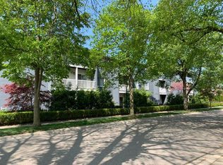 662 Purdy St APT 101, Birmingham, MI 48009