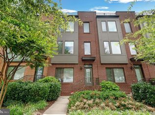 2943 Eskridge Rd, Fairfax, VA 22031