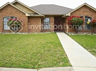 4817 Creekridge Ln, Garland, TX 75043