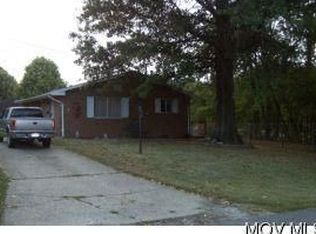 907 Morgan Ave, Belpre, OH 45714