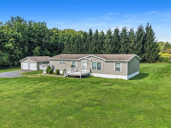 3rd image of 604 Hayts Rd