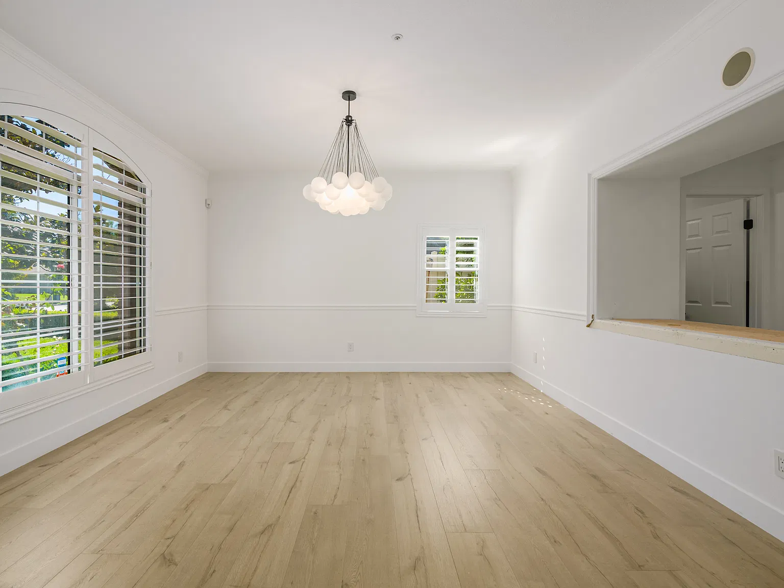 4 bed, 3.5 bath, 3067 sqft, $11,995 — Photo 3