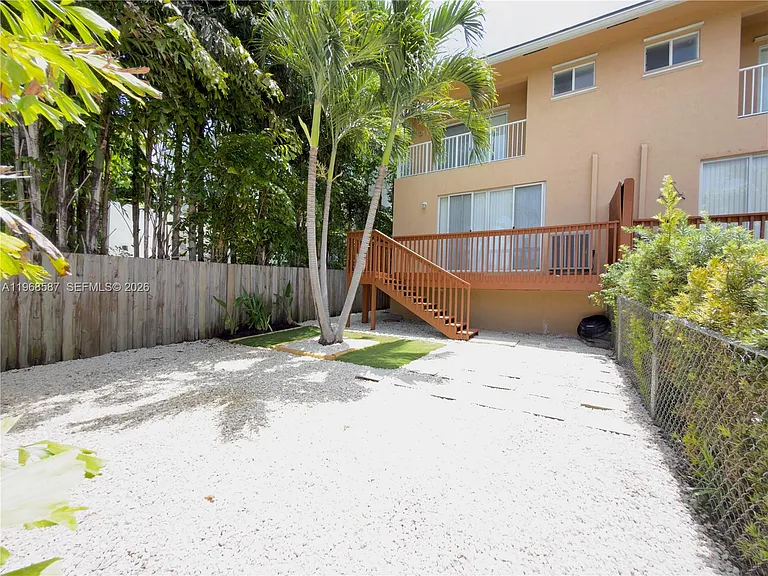 2780 SW 33rd Ave — Photo 36