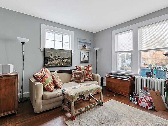 3rd image of 109 Davis St Floor 2