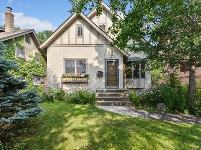 2417 Grand Ave S, Minneapolis, MN, 55405