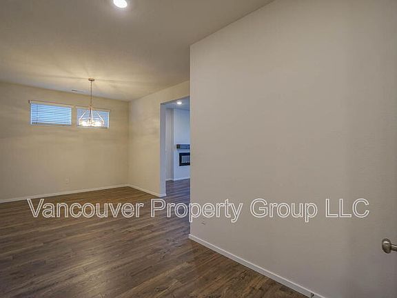 5th image of 4945 NE 24th Ave
