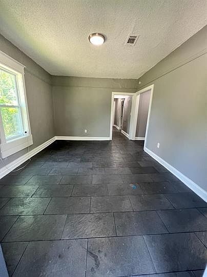 1st image of 802 Ayers St
