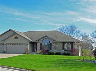 3254 Eastway Dr, Green Bay, WI 54311