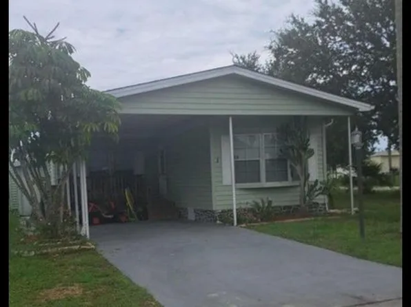 1 Flores Way, Port St Lucie, FL 34952