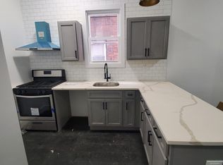101 4th Ave #1, Newark, NJ 07104