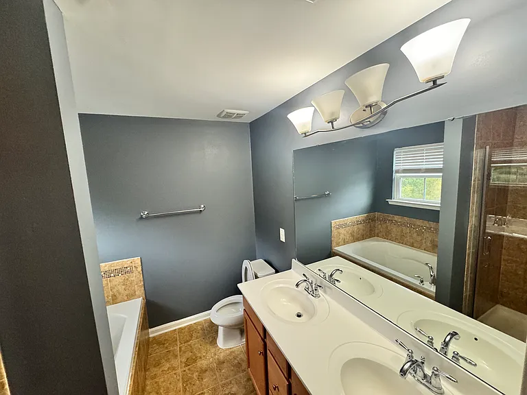 3004 Hunton Cottage Ln — Photo 9