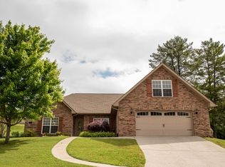 401 Royal Oaks Dr, Maryville, TN 37801