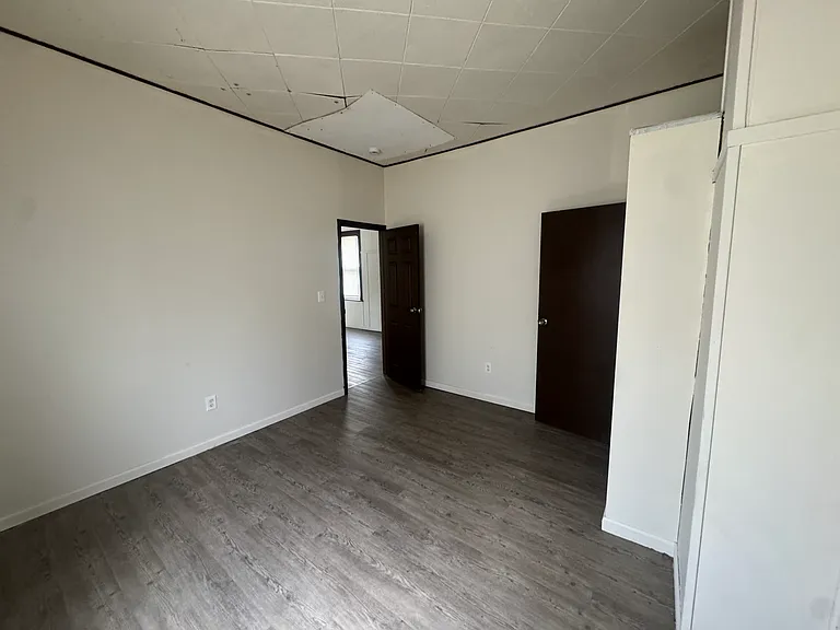 910 Oliver St #5 — Photo 7
