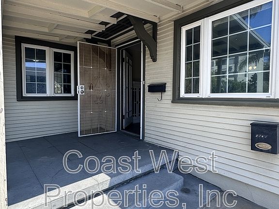 3rd image of 3761 Herman Ave
