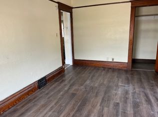 229 1/2 Oaklawn Ave, Waterloo, IA 50701