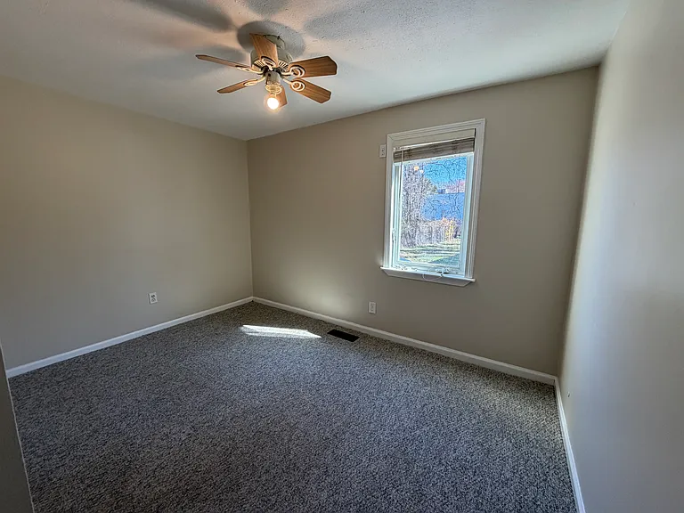 345 Park St #1 — Photo 7