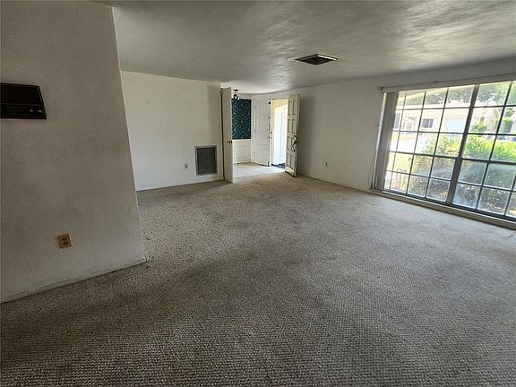 4th image of 12300 Quail Run Row