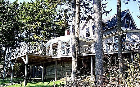 3rd image of 204 Schoppee Point Rd
