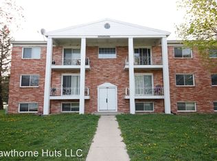 1615 Sunset St APT 12, Grinnell, IA 50112
