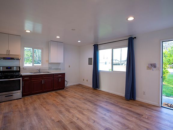 5th image of 5023 Arden Dr #B