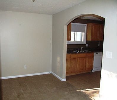 3rd image of 1287 E 345th St