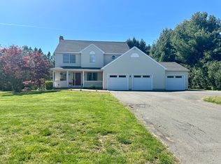 1 Eastwood Dr, North Granby, CT 06060
