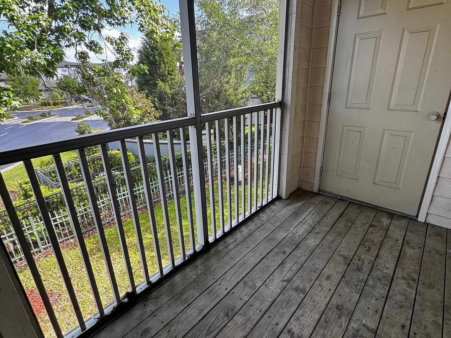 3 bed, 1335 sqft, $1,625 — Photo 2