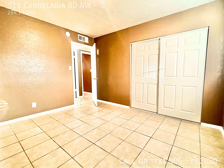 511 Candelaria Rd NW #3 — Photo 5
