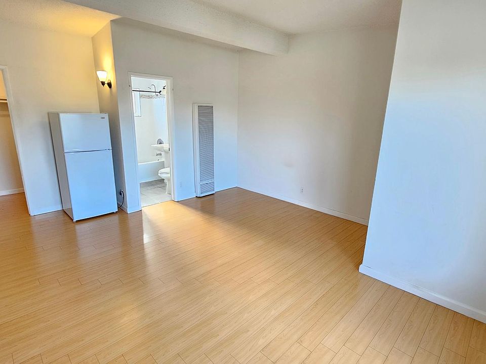 1st image of 1309 Federal Ave #112