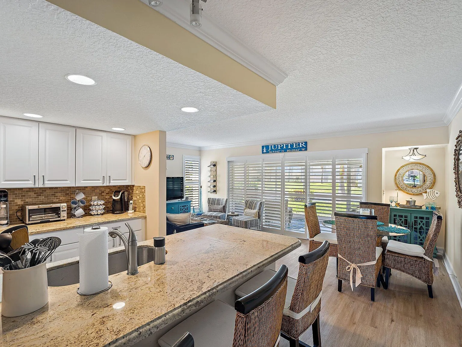 1 bed, 1.0 bath, 713 sqft, $1,850 — Photo 4
