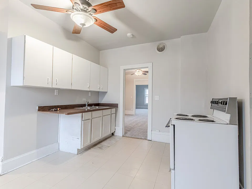 6 Green St #1