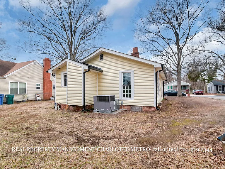 307 Leonard Ave — Photo 28