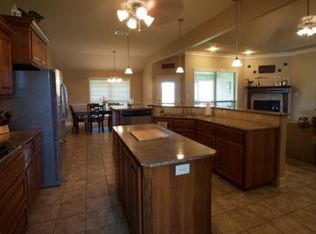 3037 Yasmeen Cir, Flint, TX 75762